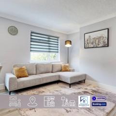 5BDR Apartment By Homestyles Hosts Short Lets & Serviced Accommodation Widford With Free WiFi & Free Parking