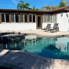 5Bed2bath Pool Home Walking Distance From Beach!