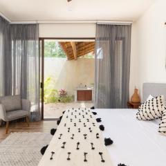 UTSKIN By ZENDA - Luxury Villas & Private Pools