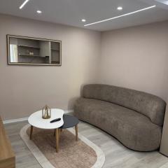 3 Min to Center, Stylish Villa 2nd Apartment Stay