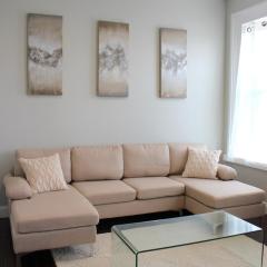 MODERN 1BR GREAT Location Downtown Parking