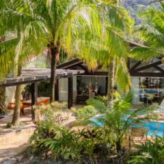 Barequeçaba - Pé na areia - 6 suites