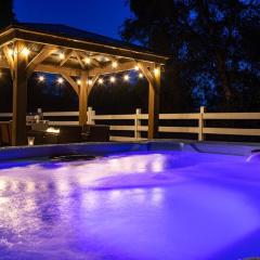 Yosemite and Bass lake I Hot tub I Game room I Sleeps 13