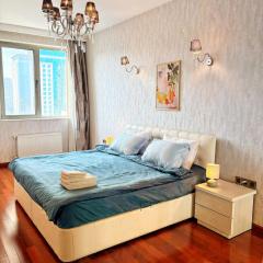 Cozy Apart in Center