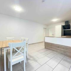 MAX115 zentrale Monteurwohnung