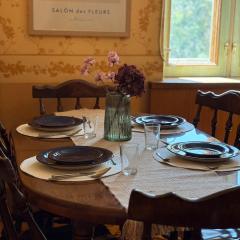 Nizami street Apart with balcony