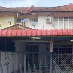 Aisy Homestay 2