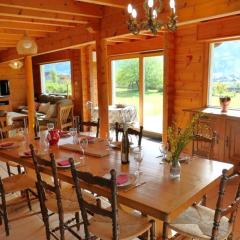 Chalet sous Le Théâtre