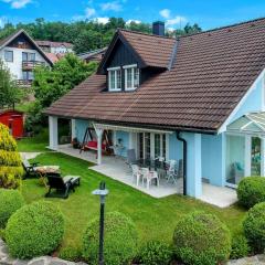 Vacation home, hot tub, lake view, sandy beach