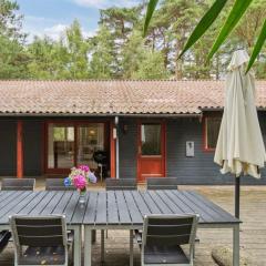 Holiday Home Clementine - 1-2km from the sea by Interhome