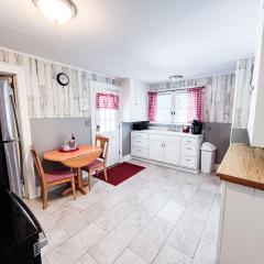 Walk to Golfcourse EnJoie House PetFriendly