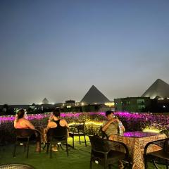 2 Jana Pyramids view inn