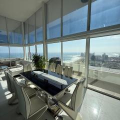Exclusive Penthouse Rental in front of Playa Brava