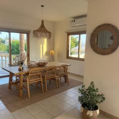 Stay and Nest Casa Alba Modern Boho Villa with private Pool near to Sea, Paphos