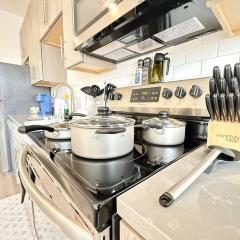 Boutique Studio with Rooftop View and Gym