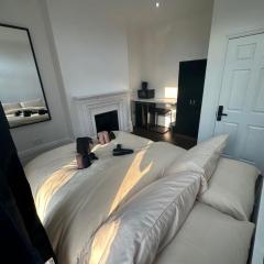 Live like a local, London Room