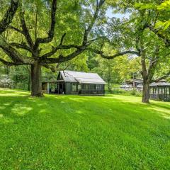 New River Views & Access - Hot Tub, Gazebo, Fire Pit, Next to Riverside Canoeing!