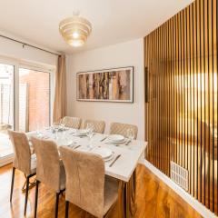 Free Parking 4-Bed Fully Equipped Home