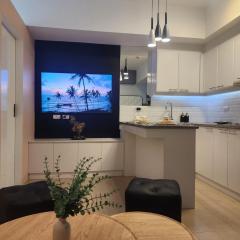 Modern Bright Cozy Stylish 1BR Venice BGC Balcony