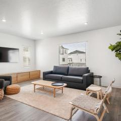 Family-Friendly 3-Story Home Sleeps 8