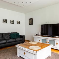 Gdynia Główna Spacious Apartment by BookingHost