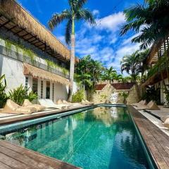 Villa Vela 6 BR Seminyak