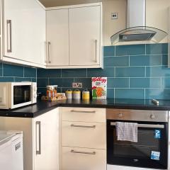 Spacious 1BR Flat By Edinburgh City Centre
