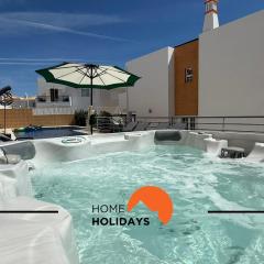 #343 Villa with Pool & Jacuzzi by Home Holidays