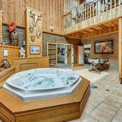 Spacious Alto House on 8 Private Acres with Hot Tub!