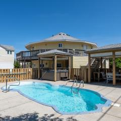 K0135 Roundabout Resort - Oceanside, Pet Friendly, Pool, Hot Tub