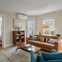 The Wyatt - Charming Downtown West End 2BR