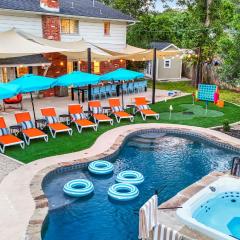 Resort Style Backyard Pool Putt Putt Hot Tub