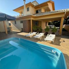 Cód 11 - Excelente casa localizada á 180m do mar