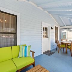 Mystic Moon- family friendly fenced yard pets welcome