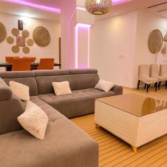 Bright and modern 1-bedroom apartment in Lomé