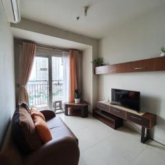 2 BR Apartment in Downtown, nearby MRT