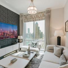 RH-Luxury 1BR Apt in Al Habtoor City with beautiful Canal View