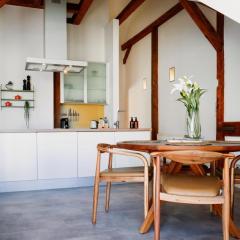 Helles Design-Loft im Zentrum mit Schlossbergblick