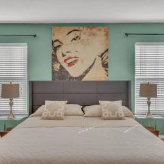 Walk to ACL, Fire Pit, Fenced Yard, SoCo Spot