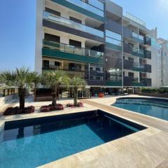 cód 110 - Apartamento belíssimo de 3 dormitórios á 250m do mar