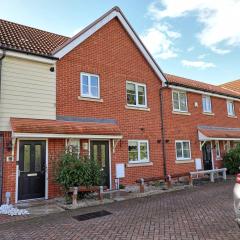 Modern 3-Bed 3-Bath Home - Quiet Road - Parking For 2 Cars - LMV Property