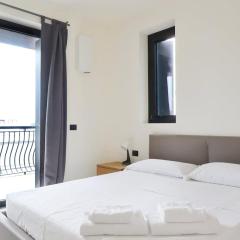 East Milano Urban Apartment