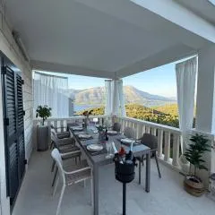Ellara Residence Apartment with a fantastic view