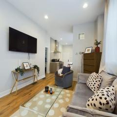 West Town 2BR with In-Unit Laundry and Onsite Parking