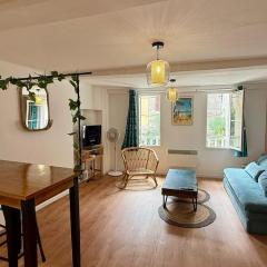 Les Templiers - Downtown and private garage