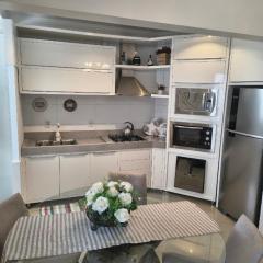 Apartamento aconchegante com ar, secadora e adega