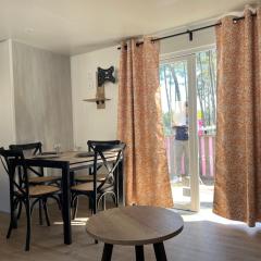 MH 399 3 chambres et 2 salles de bain entièrement équipé dans camping 4 étoiles