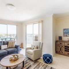 Palm Court Yacht Club #410