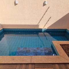 Casa com Piscina Privativa e Churrasqueira - 3 Quartos, Maringá