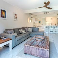 Barbados Hideaway near the Sparkling Noosa River